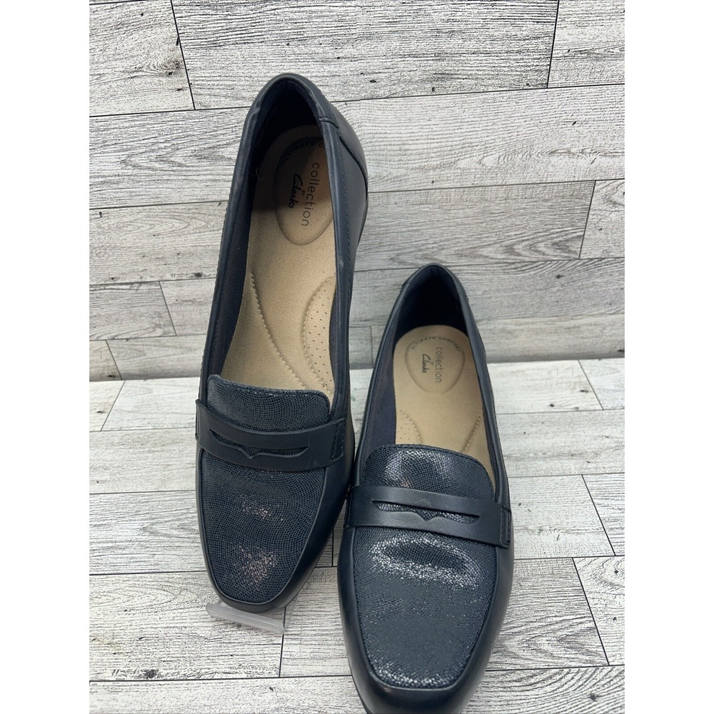 Clark's Women's Navy Blue Loafers
